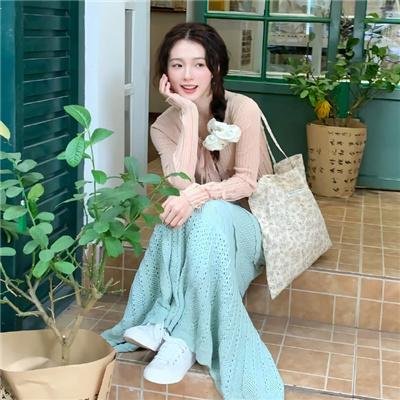 毫不神圣海报