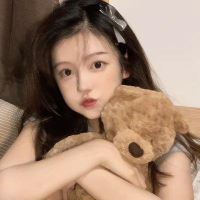 韩裔美人的日与夜海报